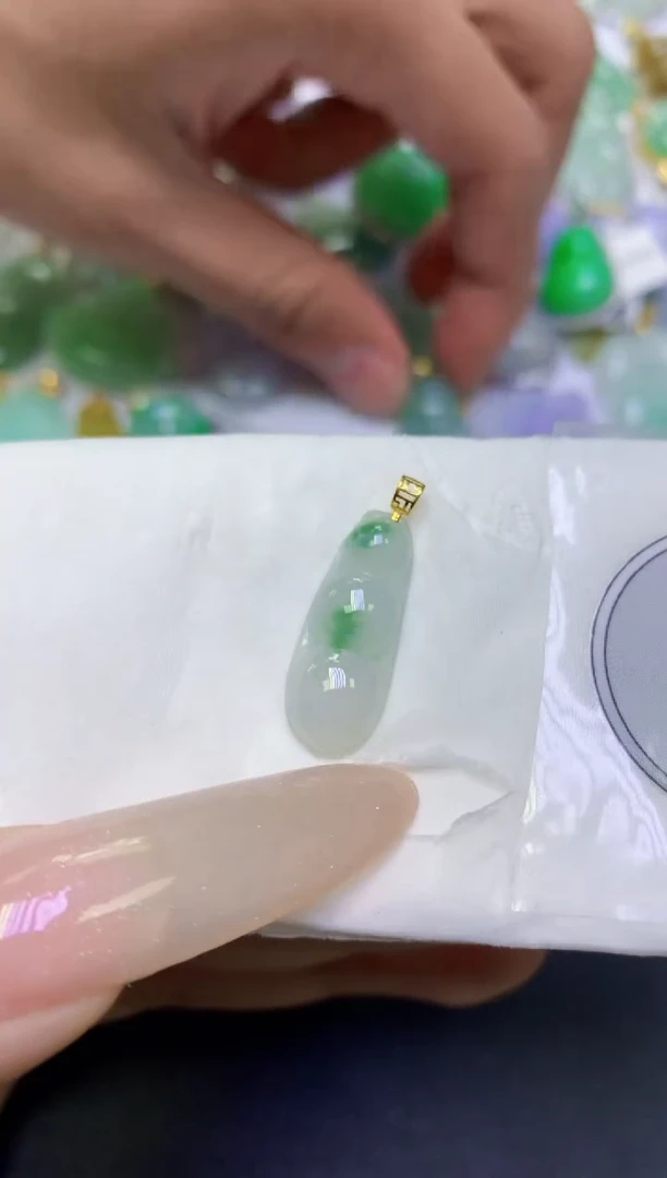 颈饰未镶嵌翡翠天然缅甸翡翠A货百元以上9元证书费自理