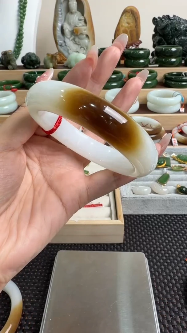 颈饰未镶嵌和田玉手镯58