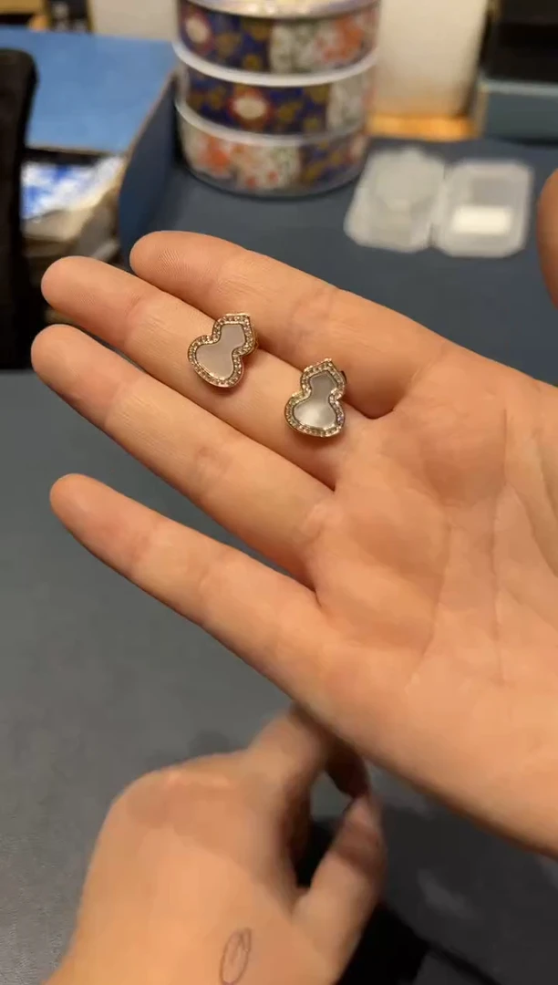 无非金属1120啊啊啊啊啊啊