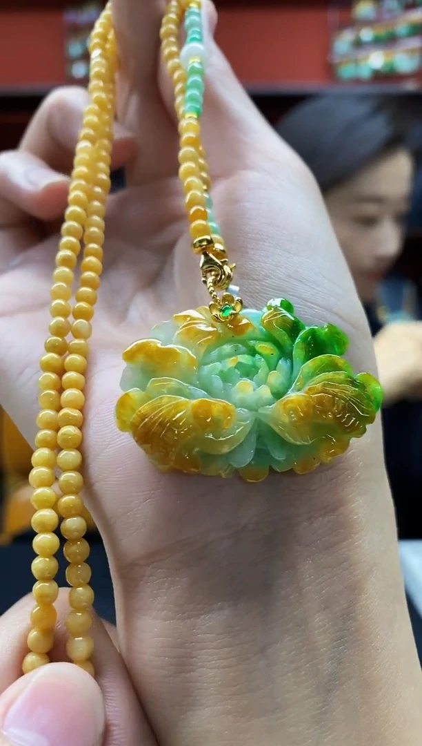 颈饰未镶嵌翡翠吊坠