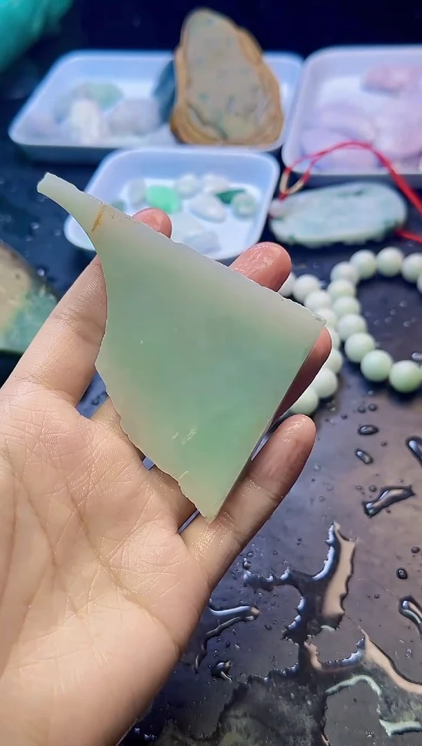 颈饰未镶嵌翡翠奧****）084天然A货翡翠