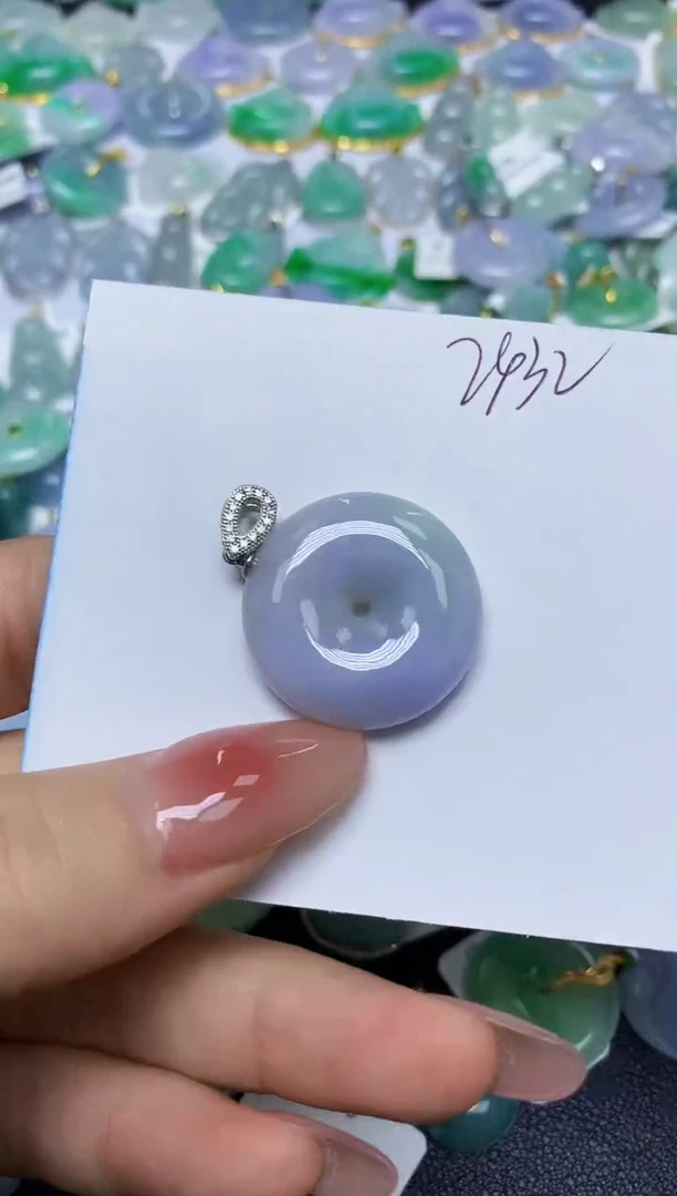 翡翠未镶嵌颈饰 天然缅甸翡翠A货