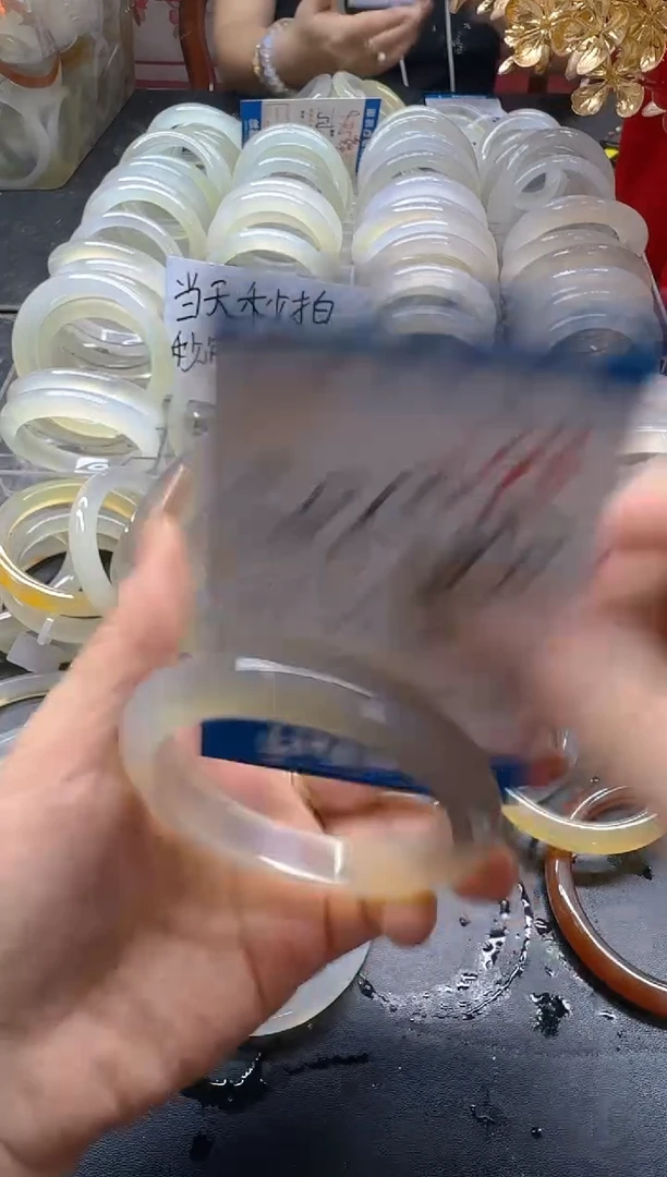 玛瑙/玉髓手镯未镶嵌134