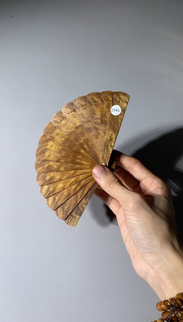 【闪购商品】金丝楠木雕256号10cm金丝楠木小叶桢楠掌中扇