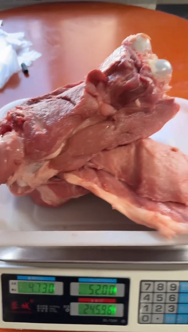 中国大陆180食用农产品春*猪骨头4.73春英