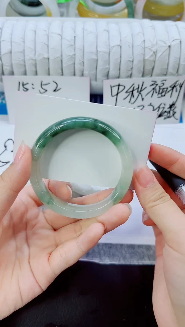 未镶嵌手镯石英质玉34/54