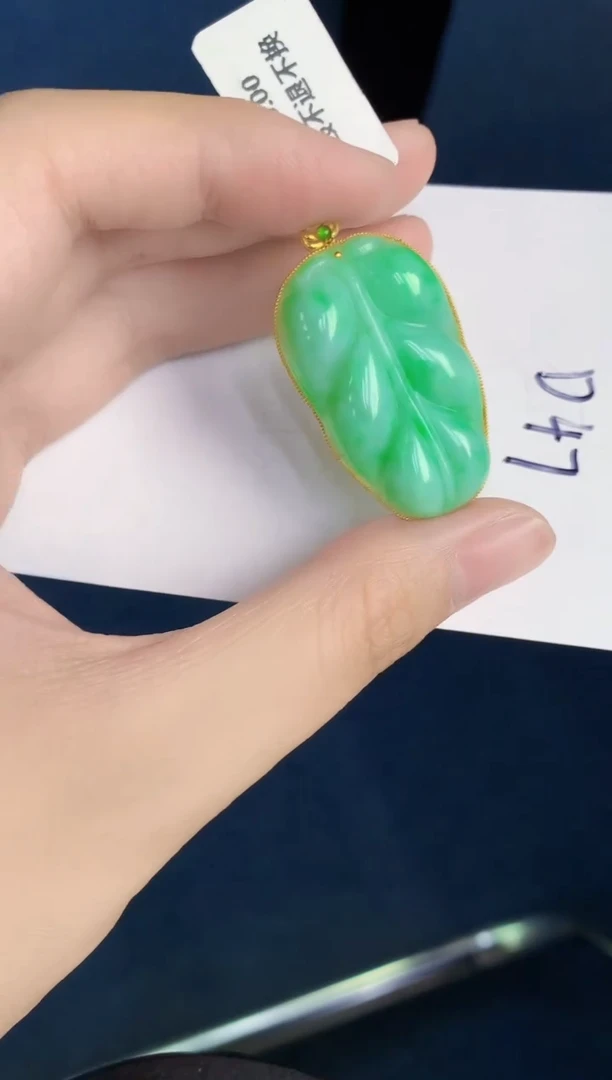 翡翠18K金镶嵌颈饰天然翡翠緬甸A貨