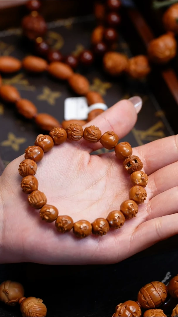 【闪购商品】橄榄核吊坠苏工橄榄核