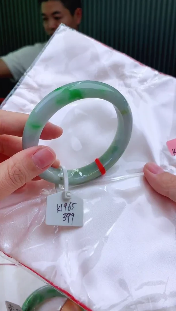 未镶嵌手镯翡翠111