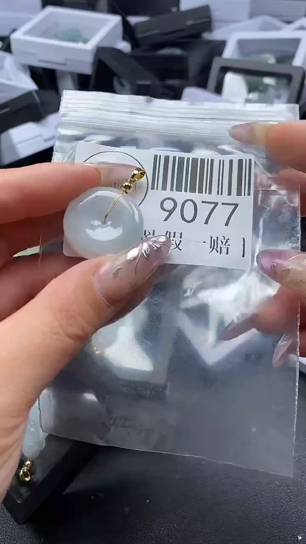 吊坠(不含链)未镶嵌翡翠9077