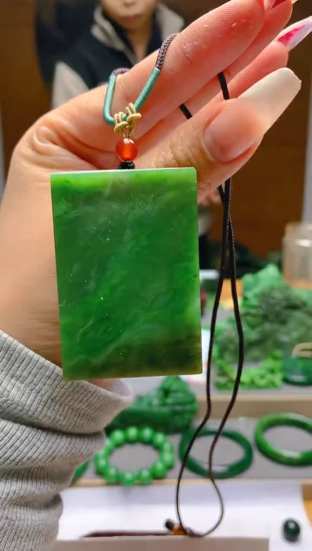 【闪购商品】和田玉（碧玉）颈饰未镶嵌1