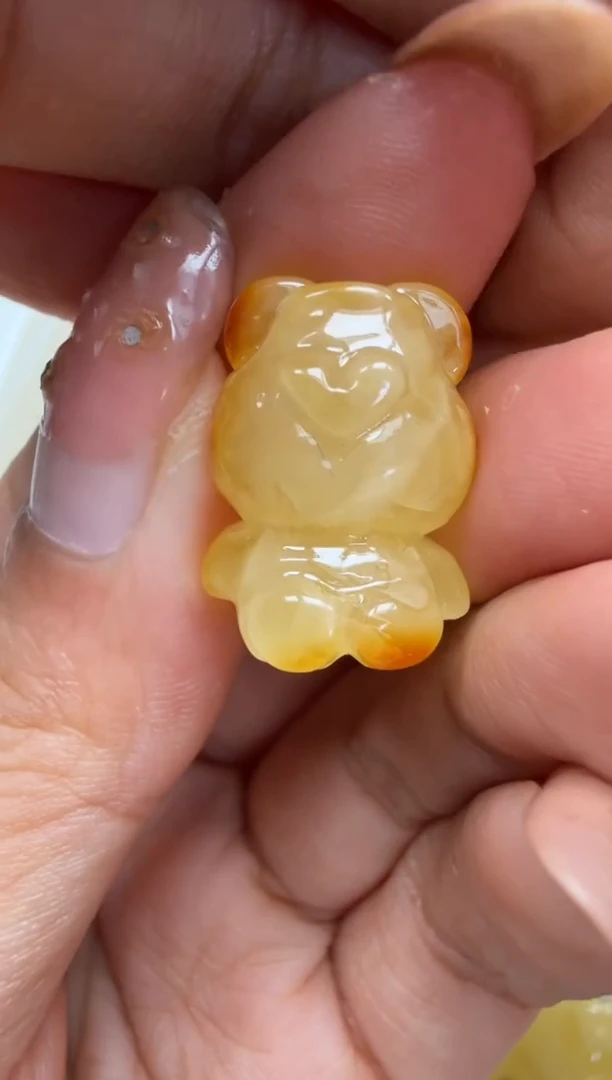 裸石琥珀未镶嵌如图