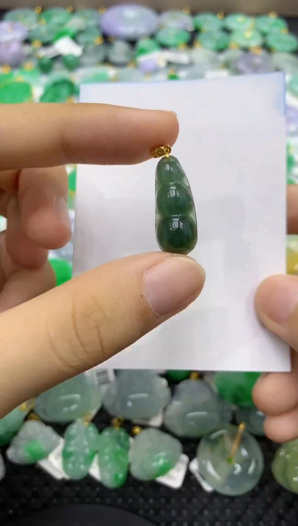 颈饰未镶嵌翡翠天然缅甸翡翠A货