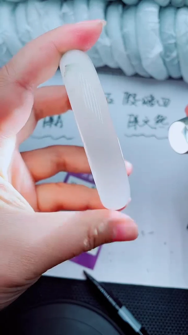 【闪购商品】石英质玉手镯未镶嵌D6-62-63