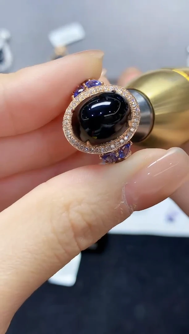 18K金镶嵌戒指翡翠MN