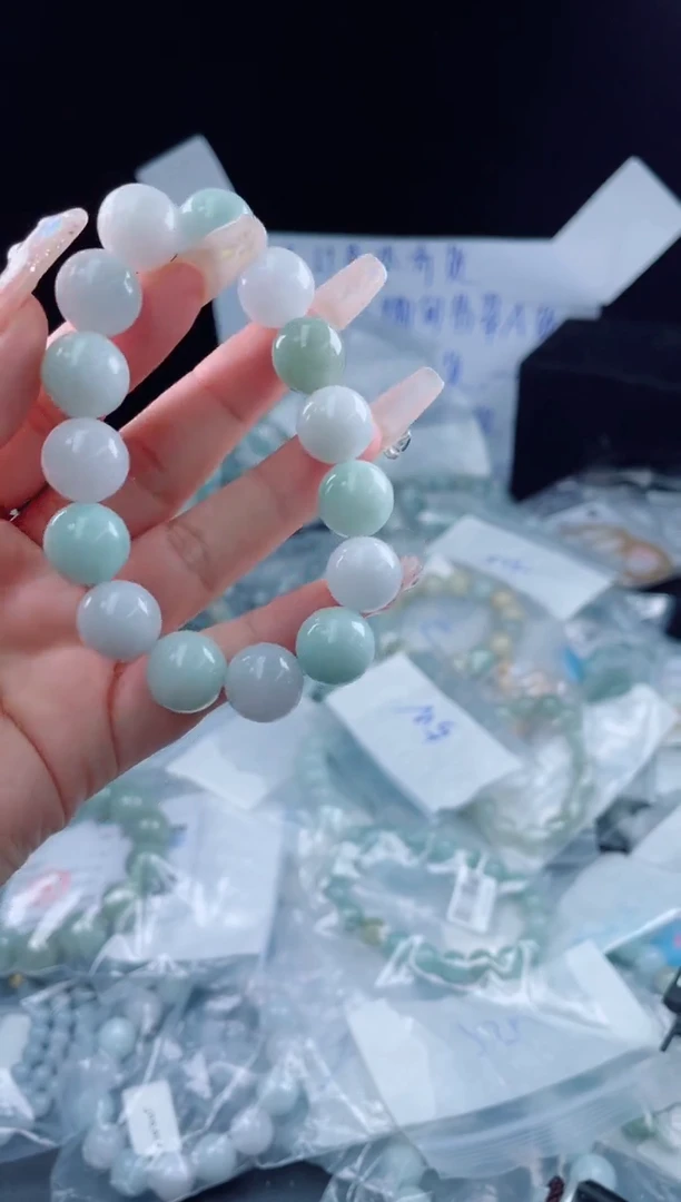 未镶嵌戒指翡翠珠串