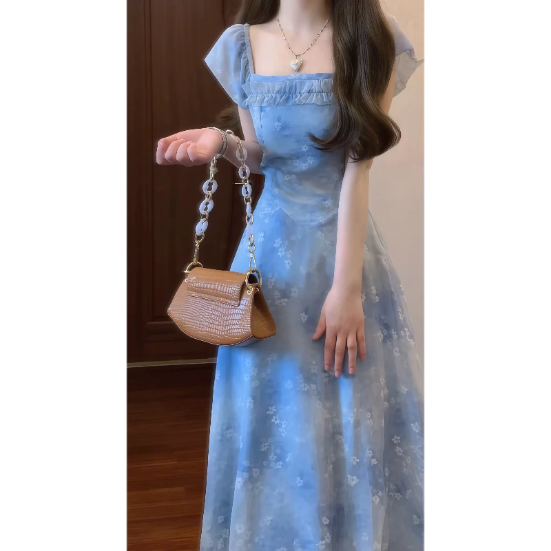 【海盐苏打】法式温柔蓝色印花方领连衣裙飞飞袖度假风收腰长裙9446