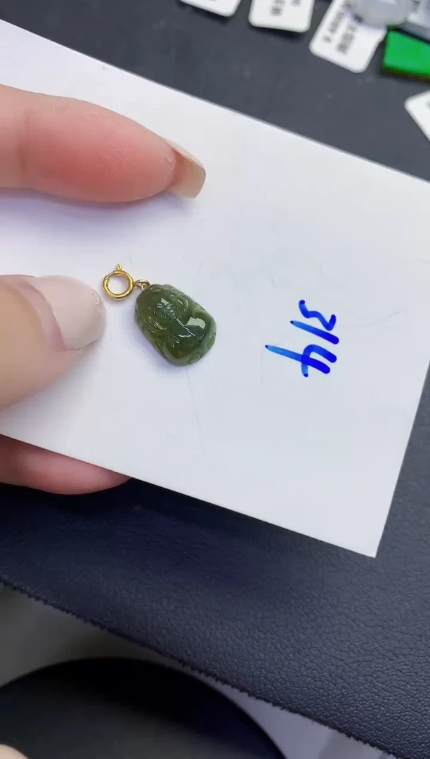 颈饰未镶嵌翡翠缅甸天然翡翠A货