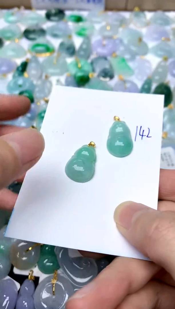 【闪购商品】翡翠颈饰18K金镶嵌天然A货翡翠（多样性发其一）