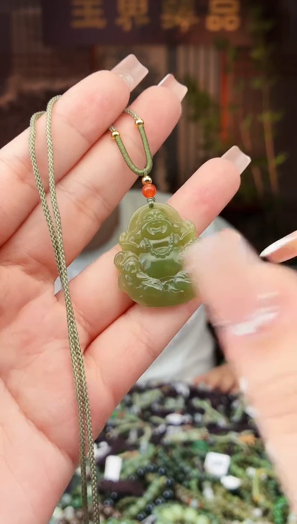 和田玉未镶嵌颈饰拍一发一