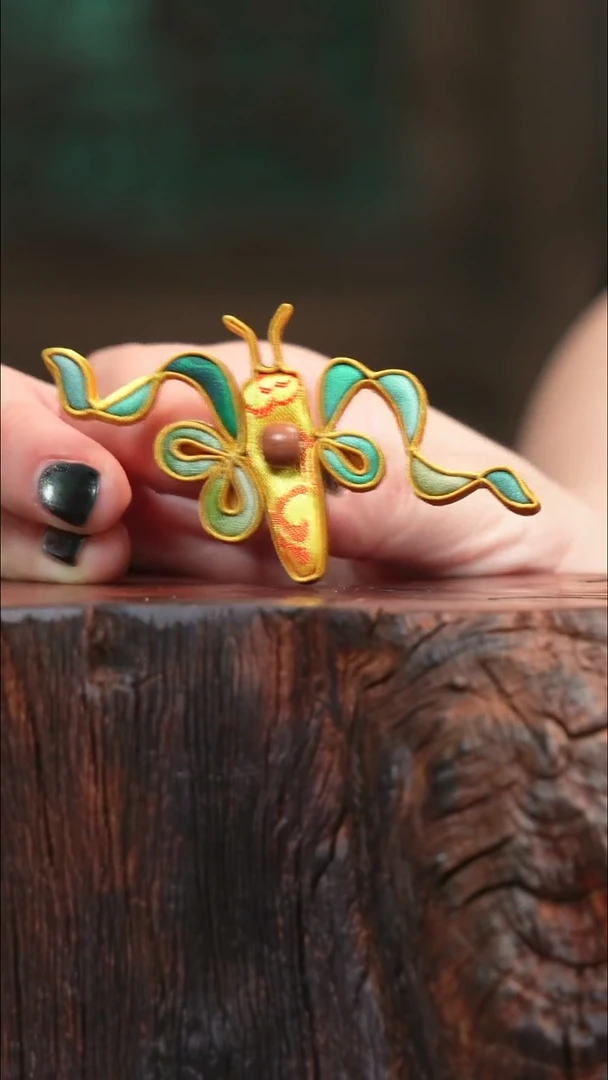 天然雷击枣木胸针7