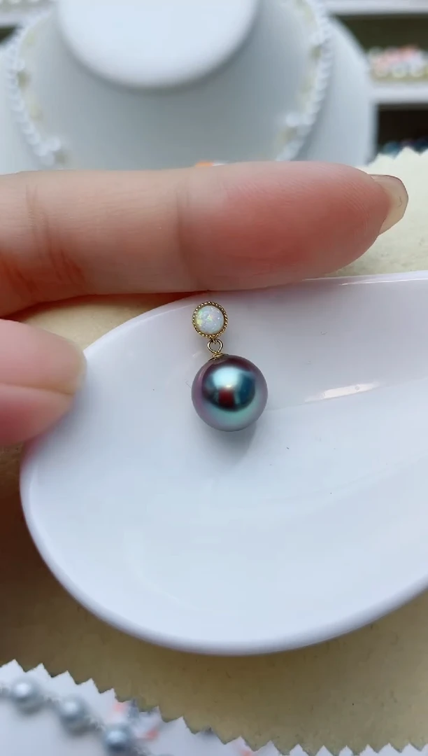18K金镶嵌海水珍珠颈饰W98
