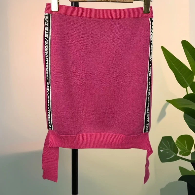 地su针织短裙时尚设计舒适面料简约风格运动休闲百搭