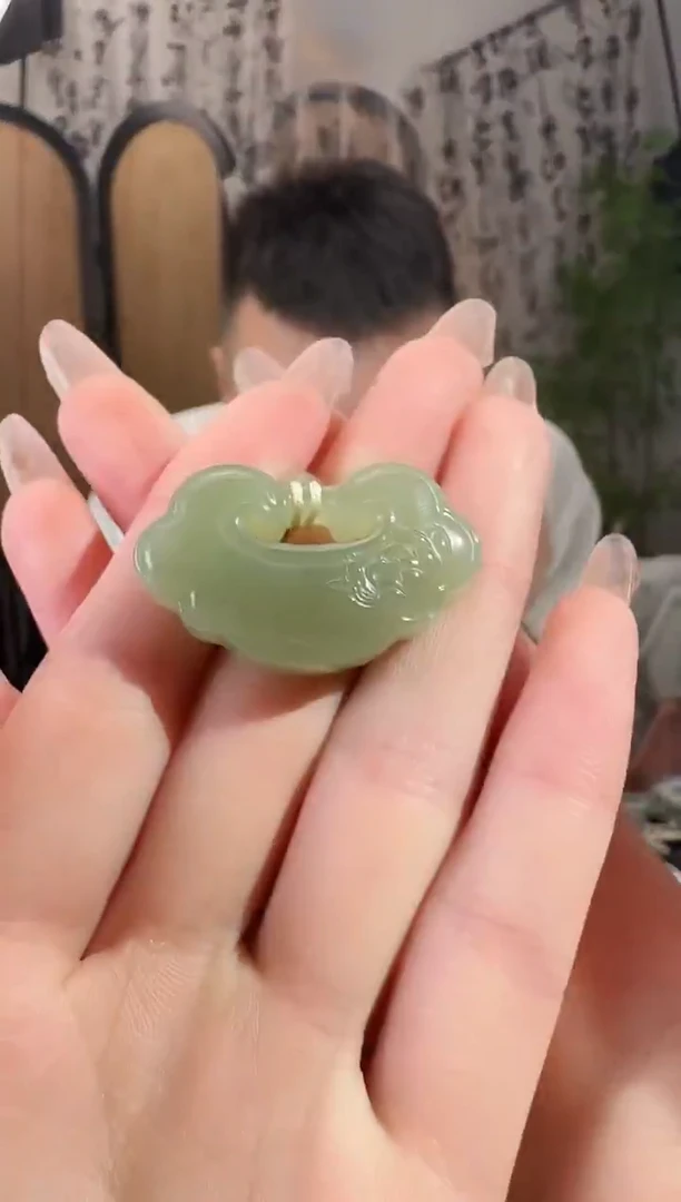 和田玉未镶嵌颈饰锁17