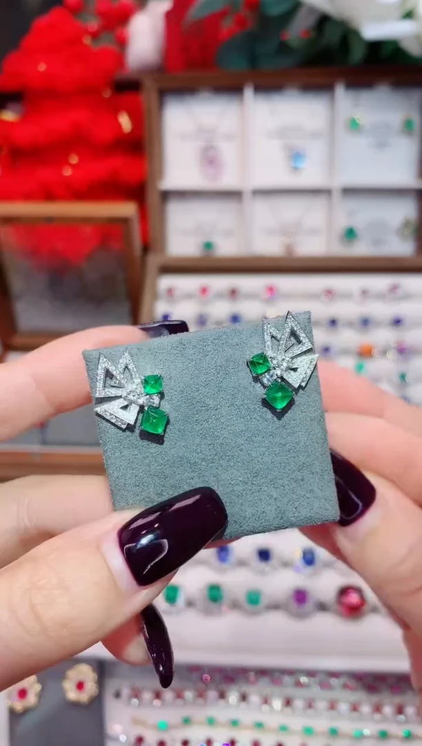 18K金镶嵌耳饰祖母绿1.39ct/天然宝石/七天无理由