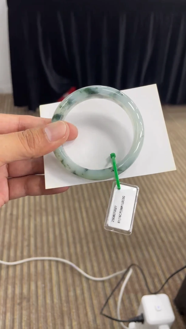 未镶嵌手镯翡翠翡翠手镯 成品