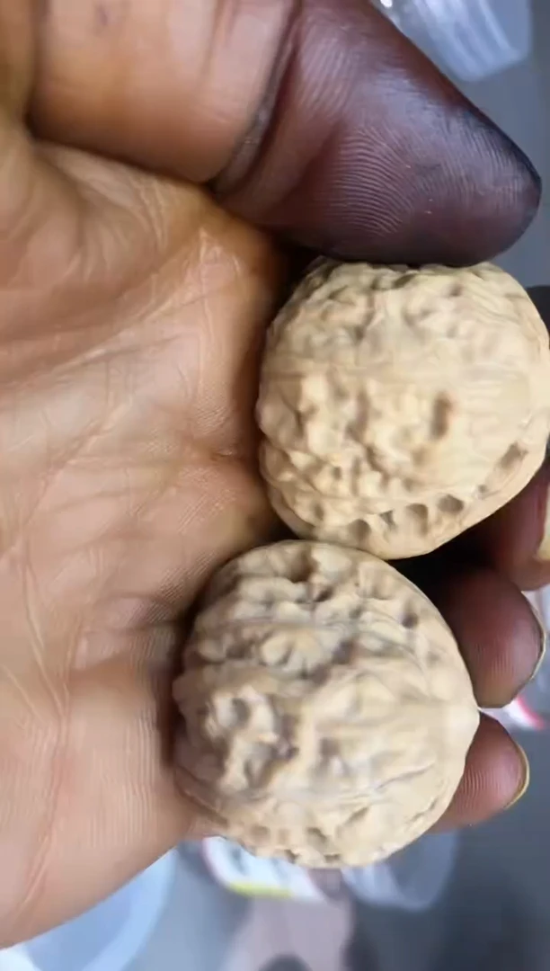 文玩核桃把件凤凰山36