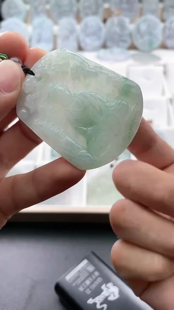 翡翠未镶嵌颈饰..../6/18/ 297