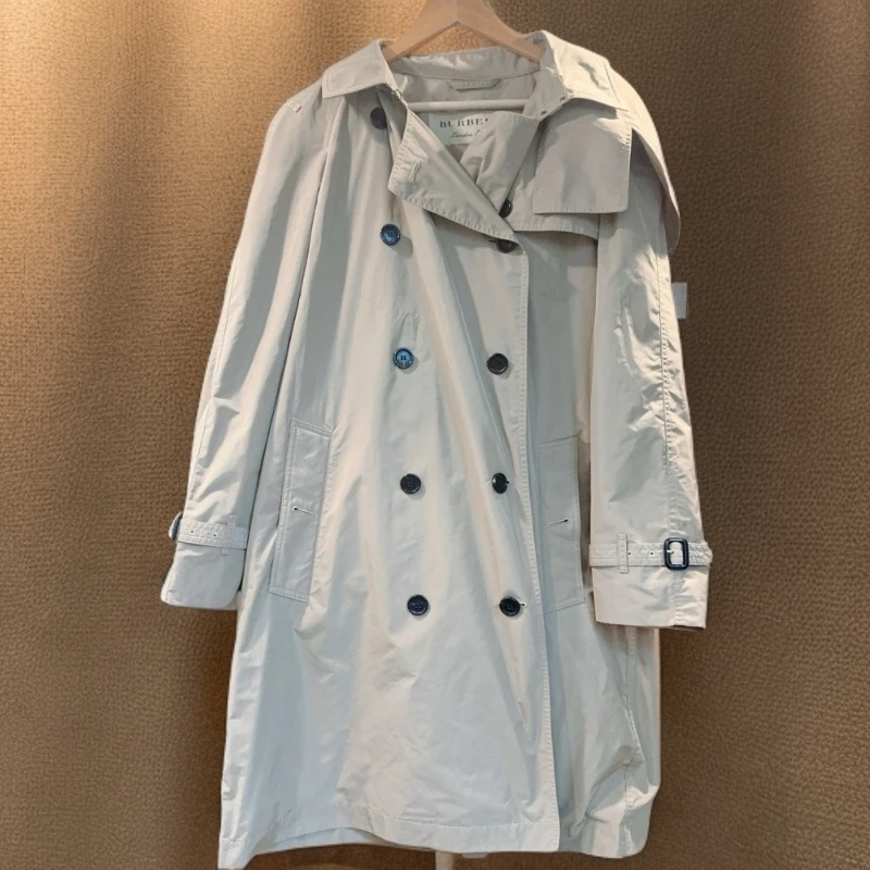 95新 BURBERRY/博柏利  卡其色风衣 1534 6107