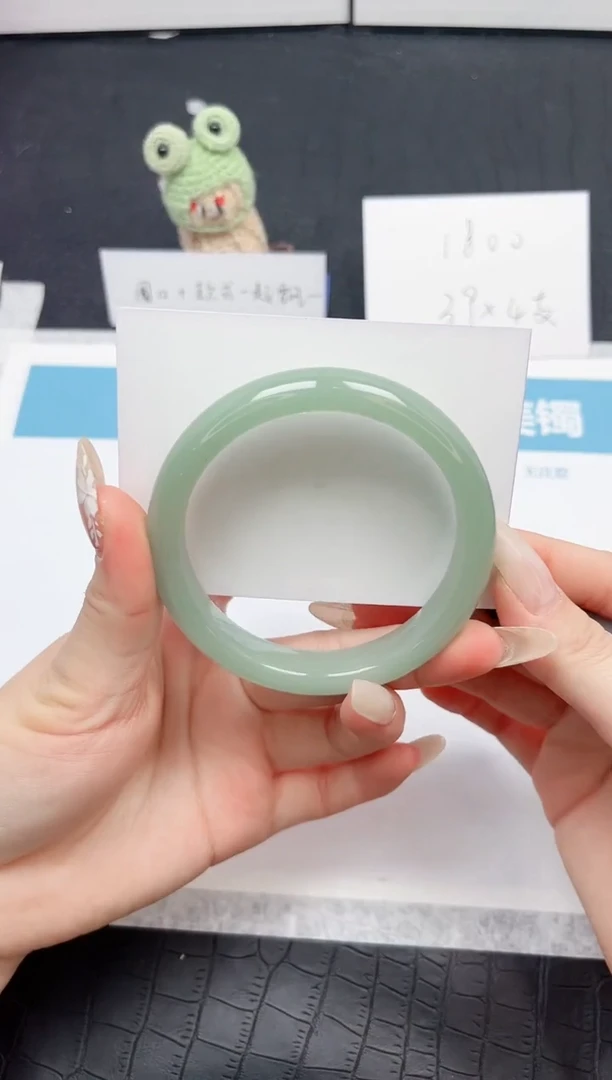 【闪购商品】石英质玉手镯未镶嵌21-60.3