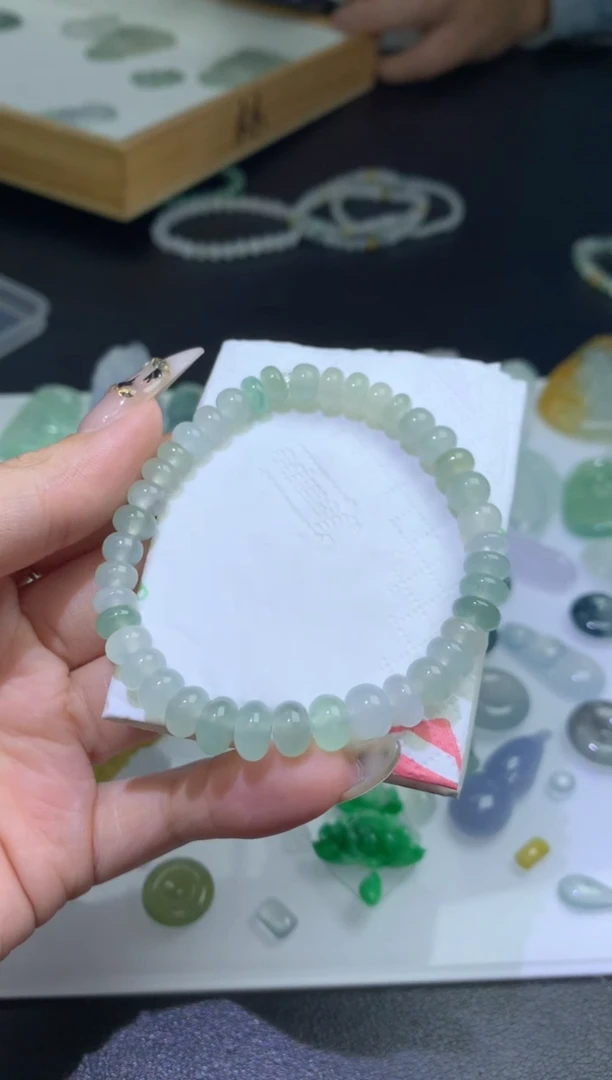 未镶嵌定制翡翠毛货   卡7.6