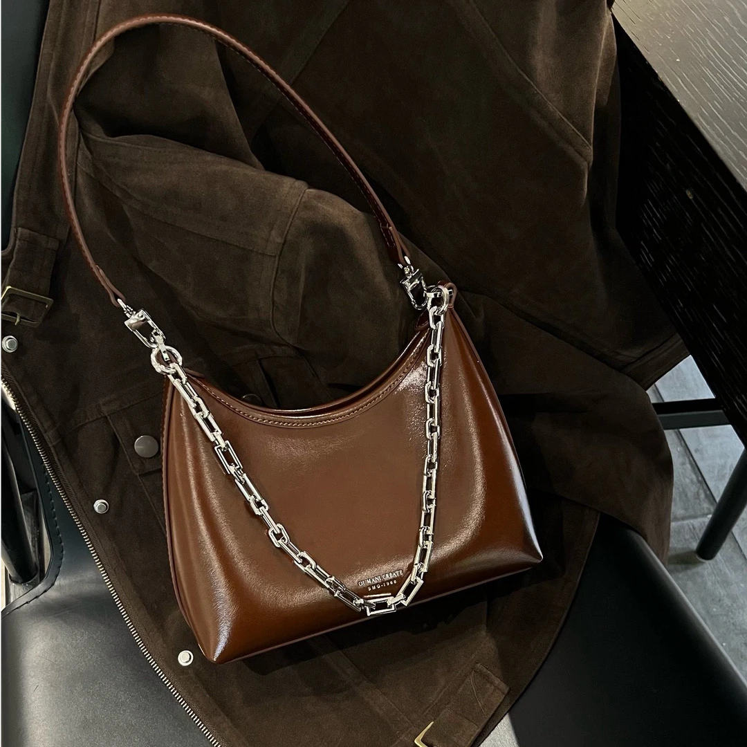 秋冬新品女包单肩腋下便携极简风斜挎软包复古小众真皮女包法棍包