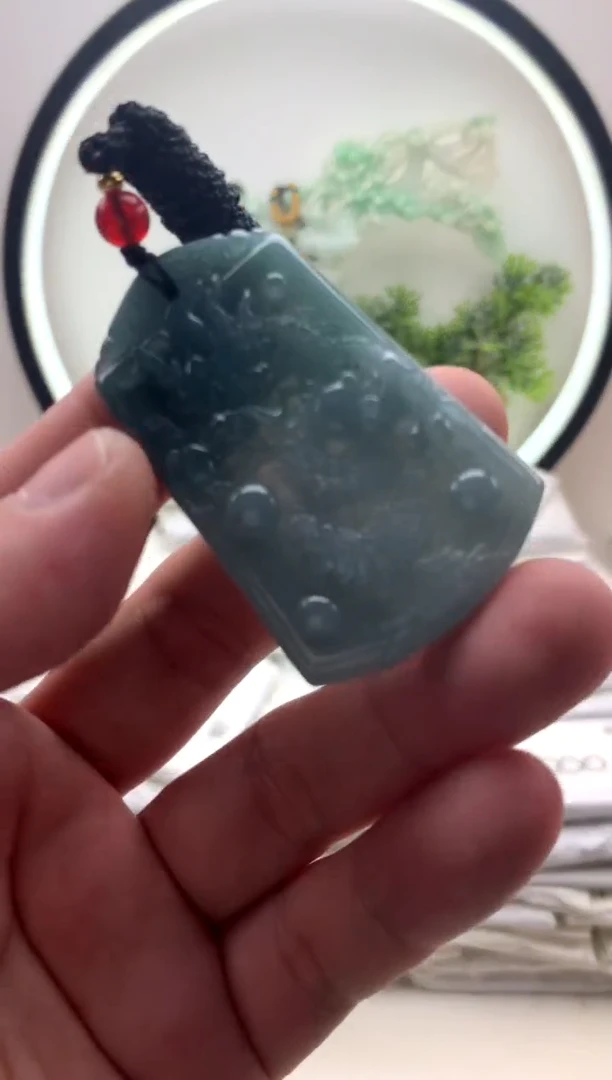 颈饰未镶嵌翡翠龙牌1
