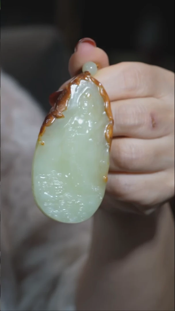 颈饰未镶嵌岫岩河磨玉（透闪石质玉）观音