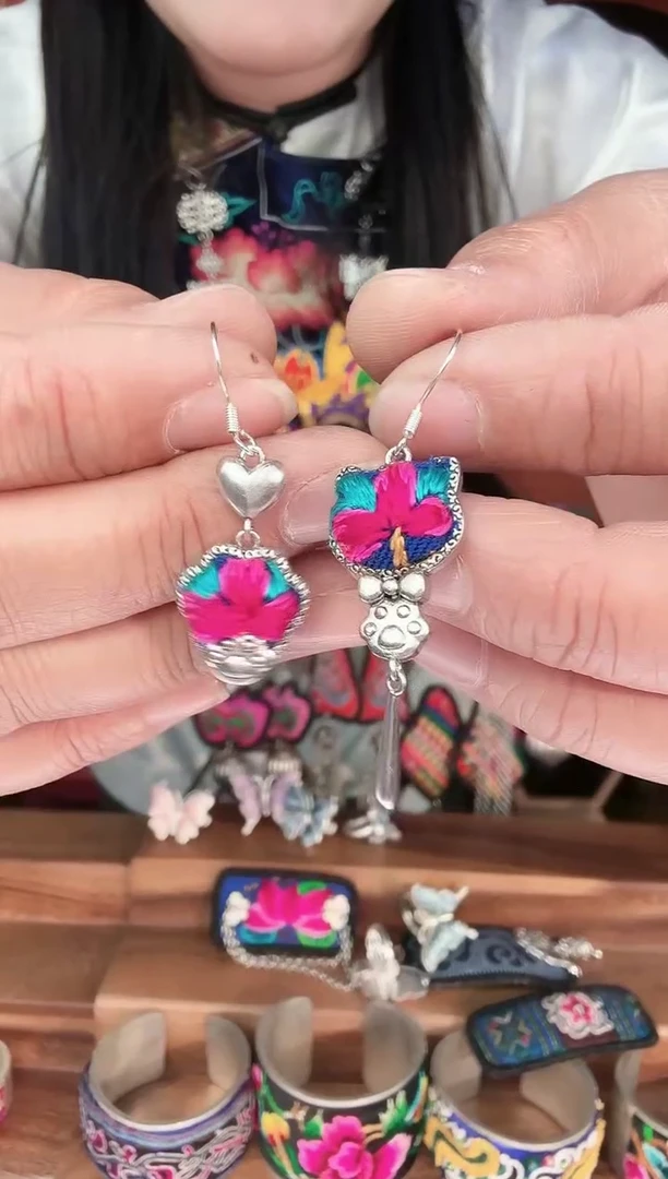 织绣手工苗绣刺绣耳环43