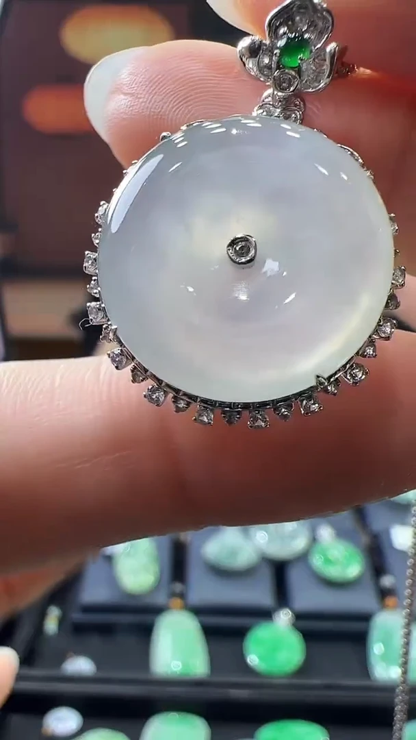 18K金镶嵌挂件翡翠平安扣不含链