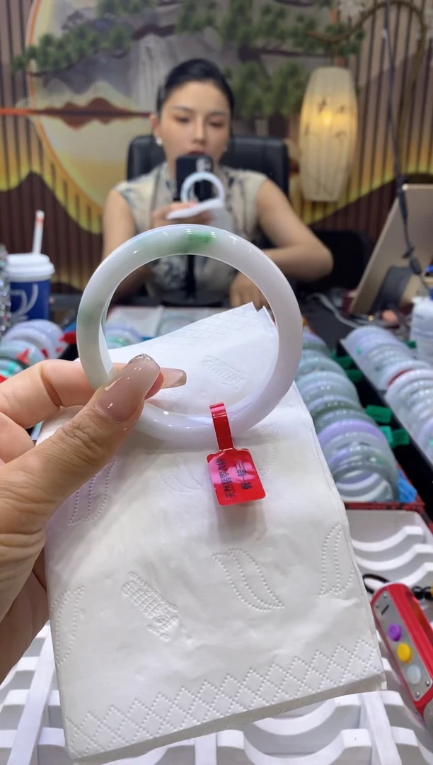 翡翠手镯未镶嵌0001581