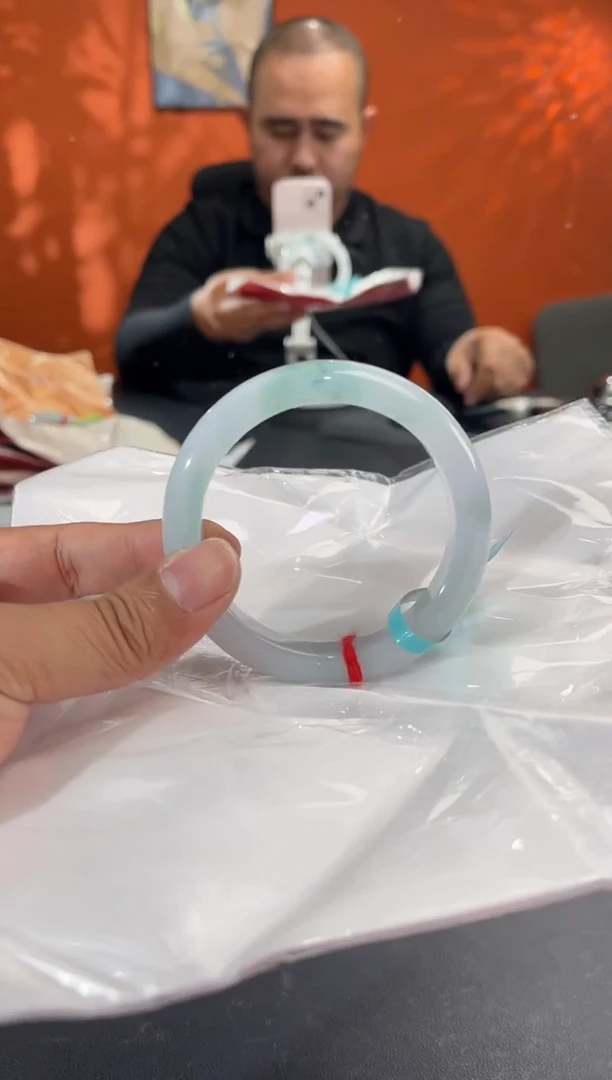 未镶嵌手镯翡翠3