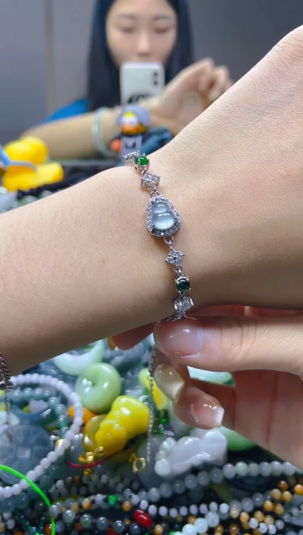 翡翠未镶嵌颈饰/C/翡翠A货一图一物