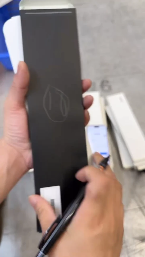 99新18号 耐克洞洞 黑 小表盘通用
