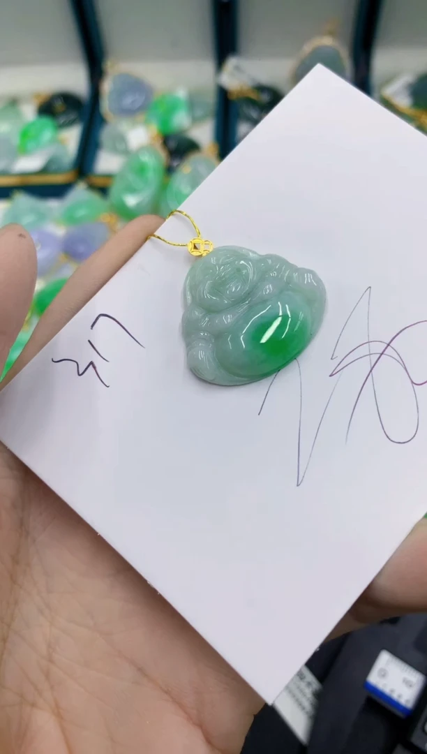 翡翠18K金镶嵌颈饰111111