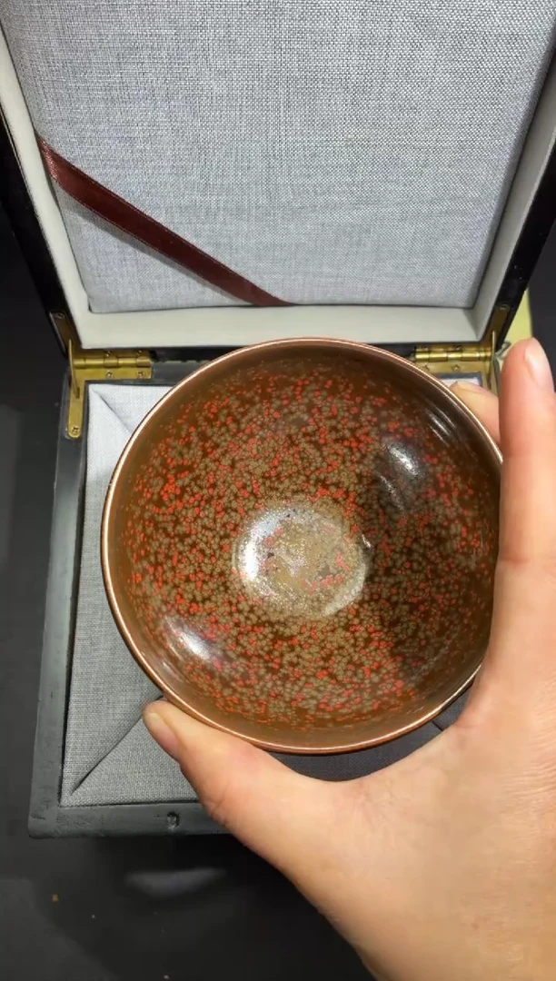茶盏胡**渣277