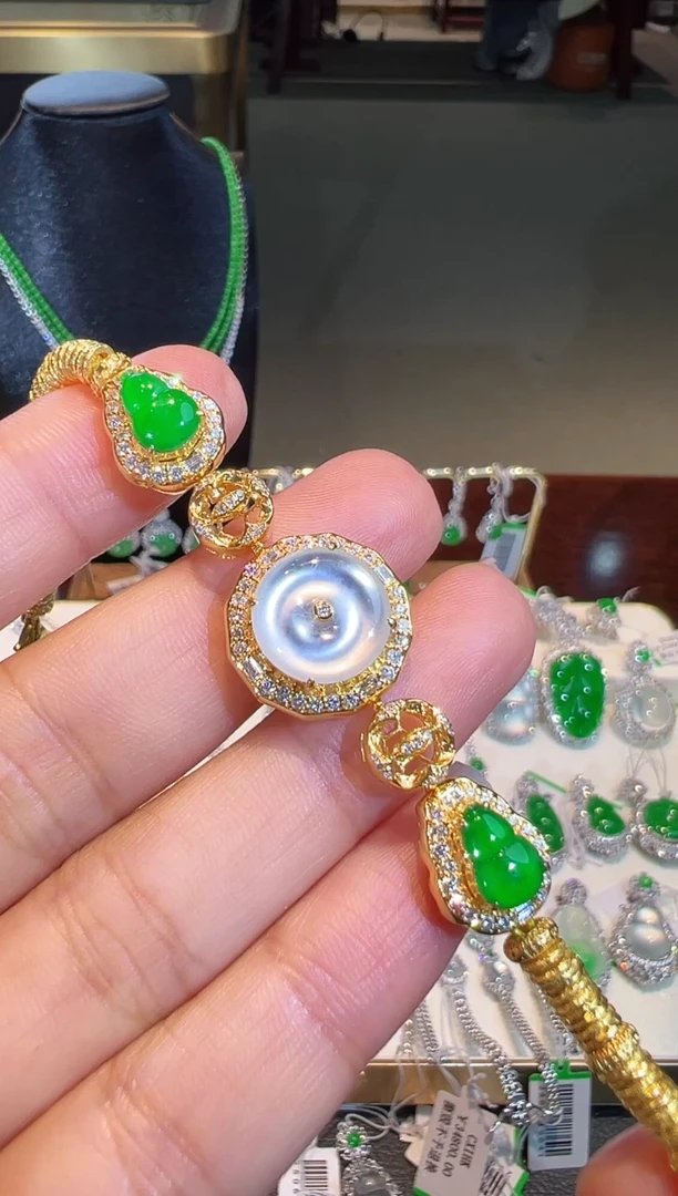 18K金镶嵌手链翡翠小****记翡翠