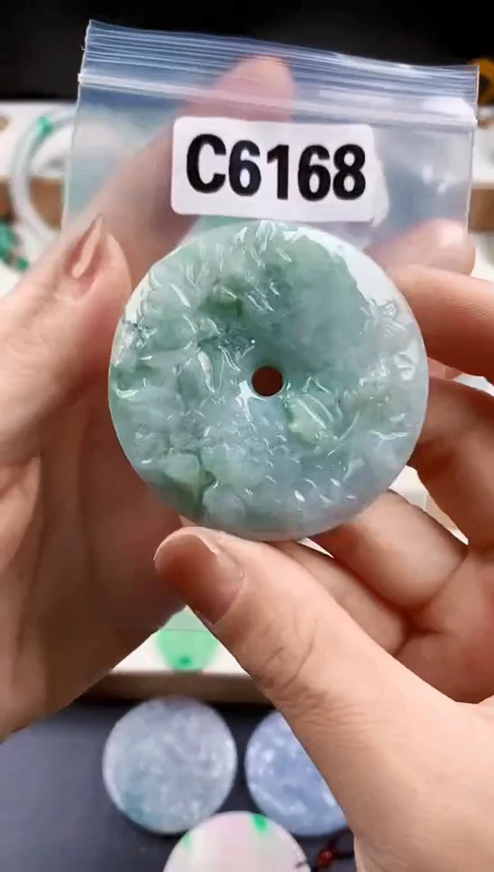 颈饰未镶嵌翡翠天然翡翠吊坠挂件