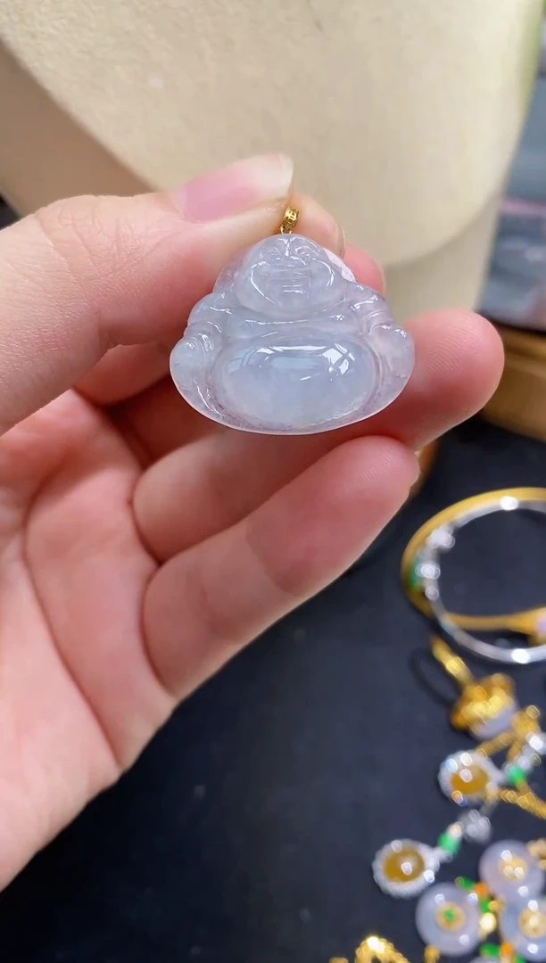 翡翠18K金镶嵌颈饰翡翠