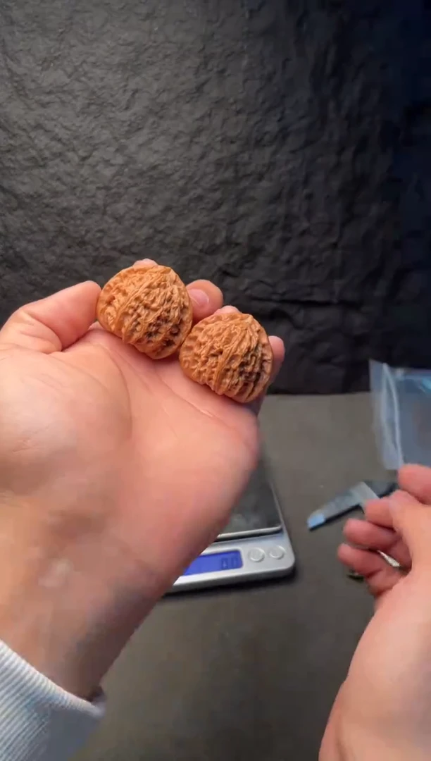 吊坠文玩核桃9三角白